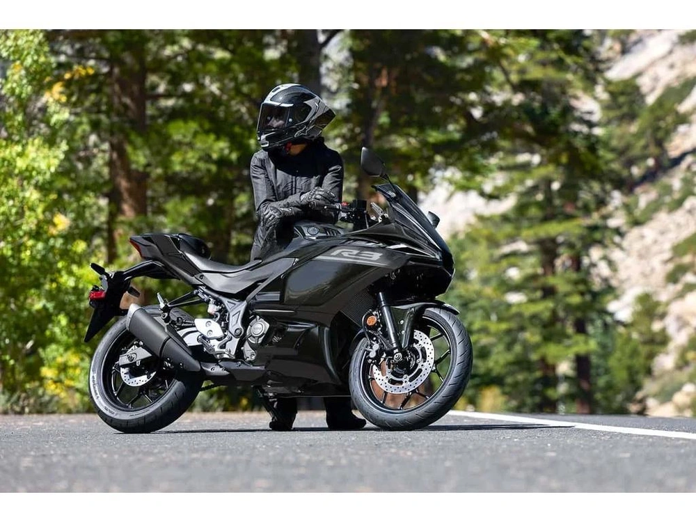 2026 Yamaha Yzf-r3 Mint Green alt