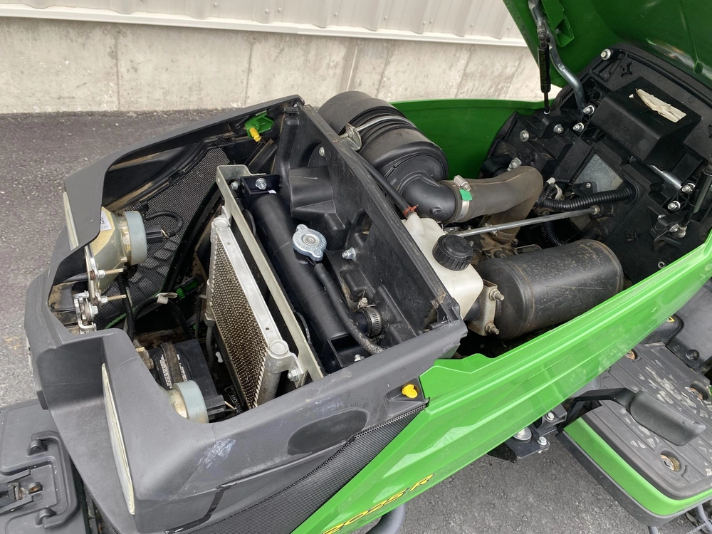 2021 John Deere 2025r alt