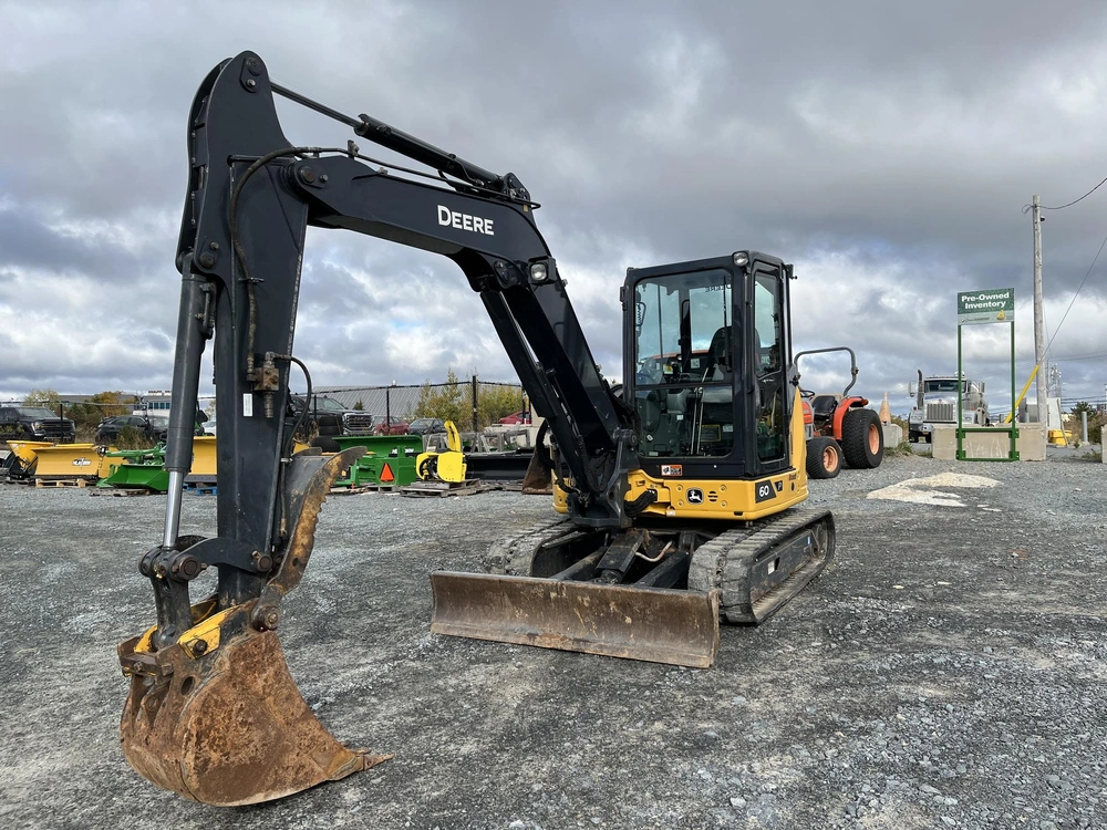 John Deere 60 P 2023 alt