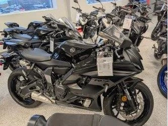 2025 Yamaha 2025 Yamaha Yzf-r7 Financing Available alt
