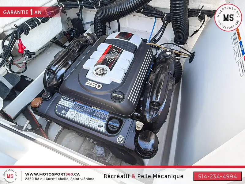 BAYLINER VR5 OPEN DECK 20.5 PIED 250 HP TOUR WAKE + SIMRAD ! 2021