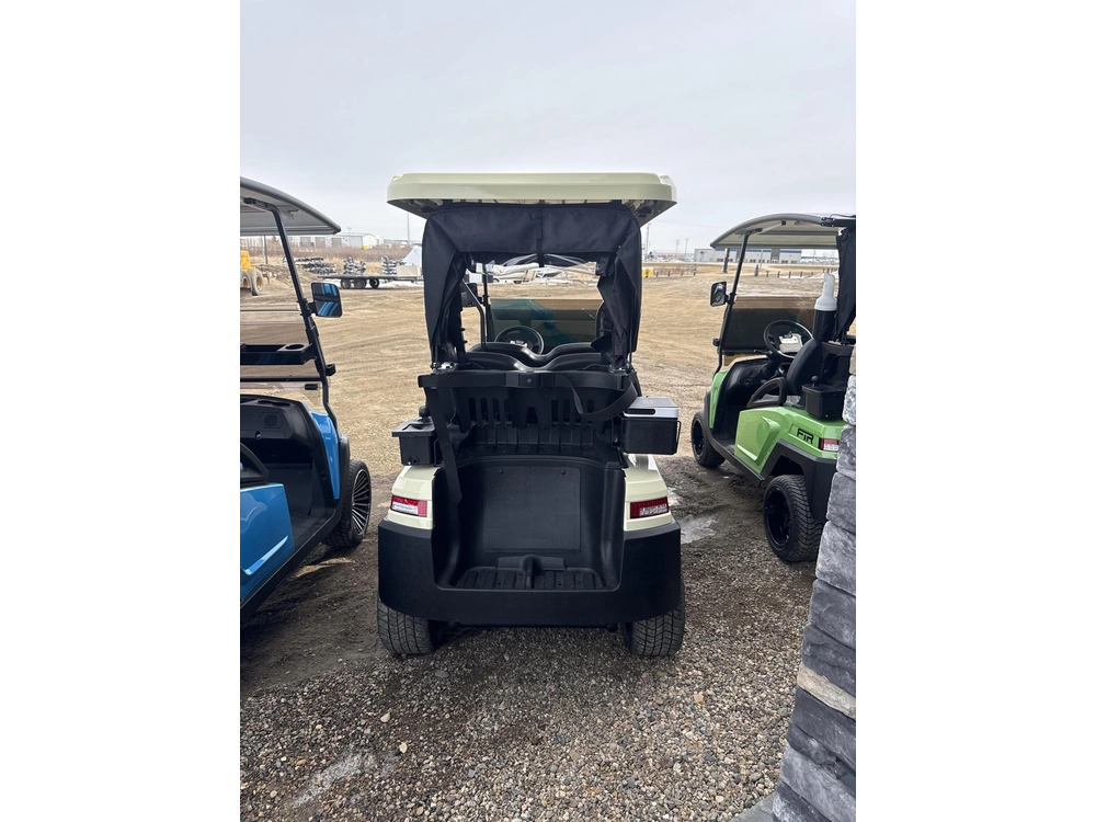 2026 Ftr Model 4 W/black Package, Color Match, Electric alt