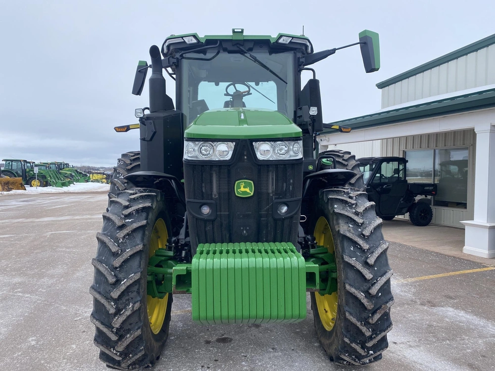 2023 John Deere 7r 210 alt