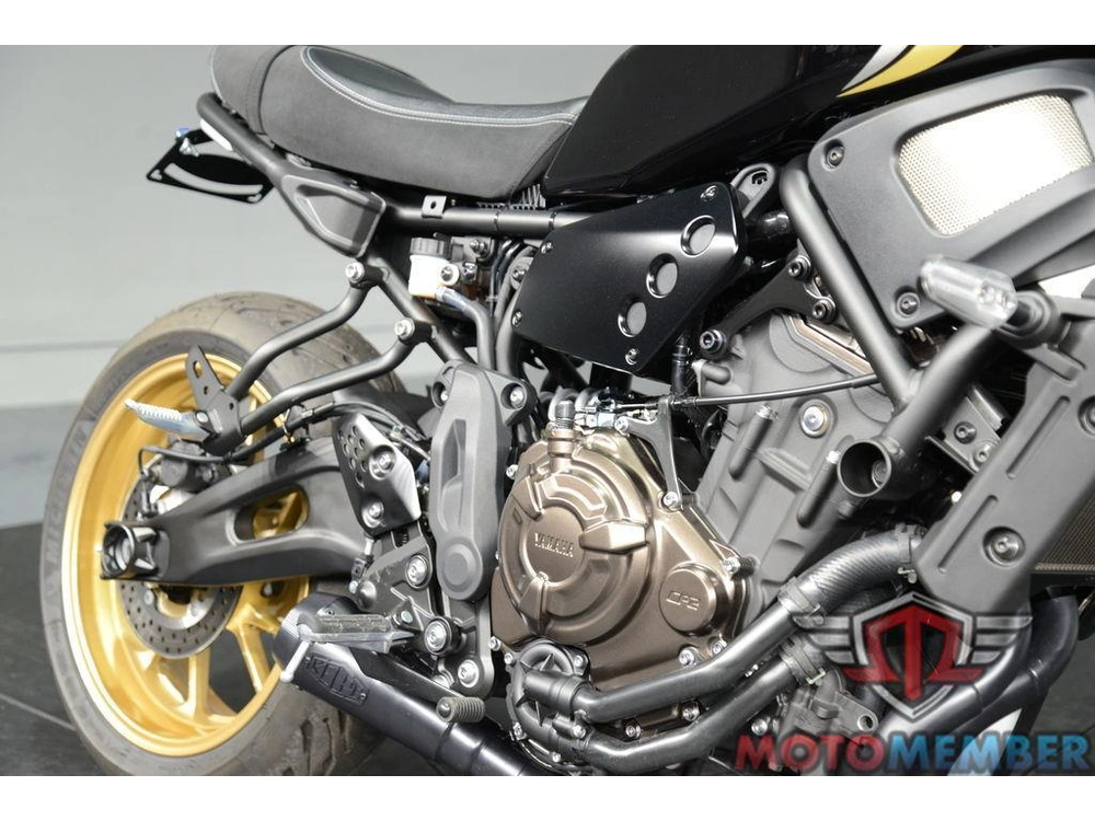 2025 Yamaha Xsr700 alt