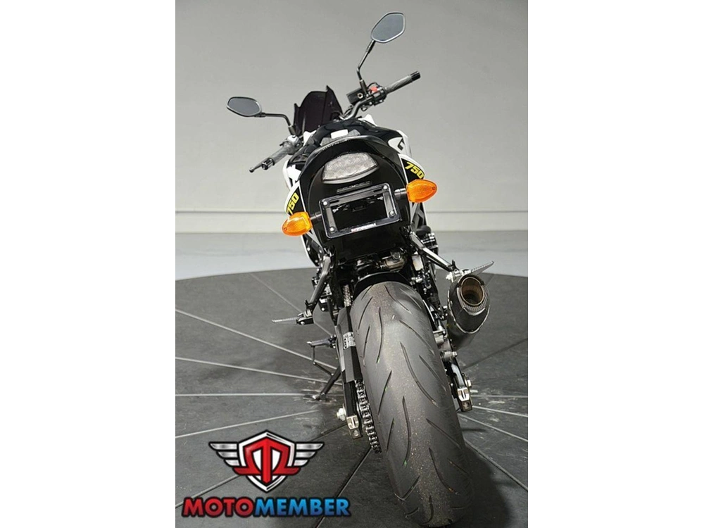 2023 Suzuki Gsx-s750z alt