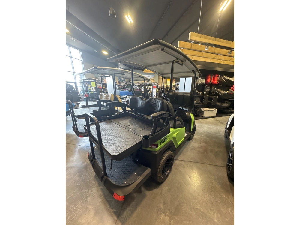 2026 Ftr Model 2+2 Lithium W/black Package, Solar alt