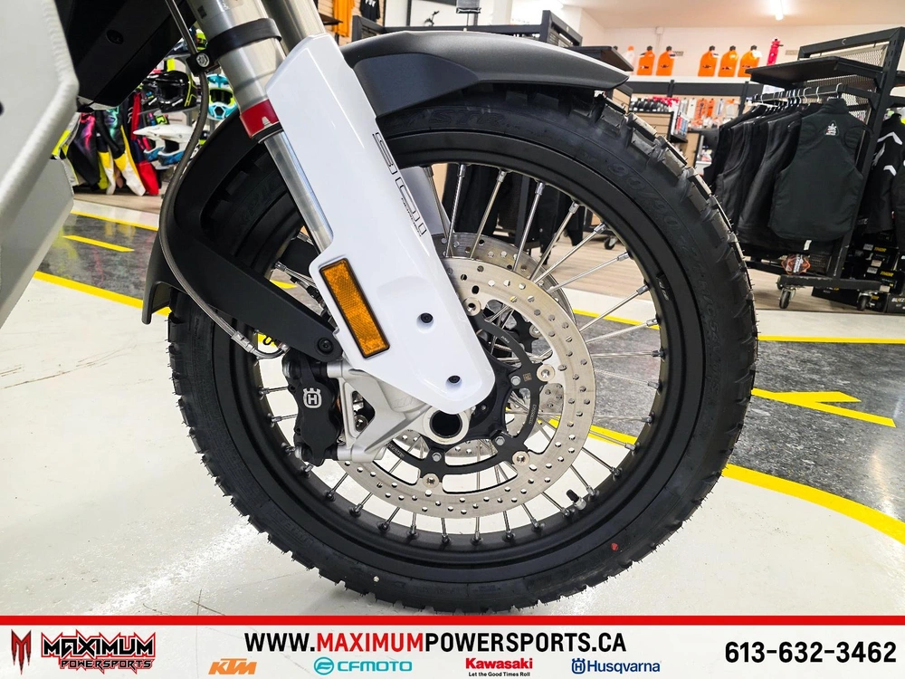 Husqvarna 901 Norden Expedition 2025 alt