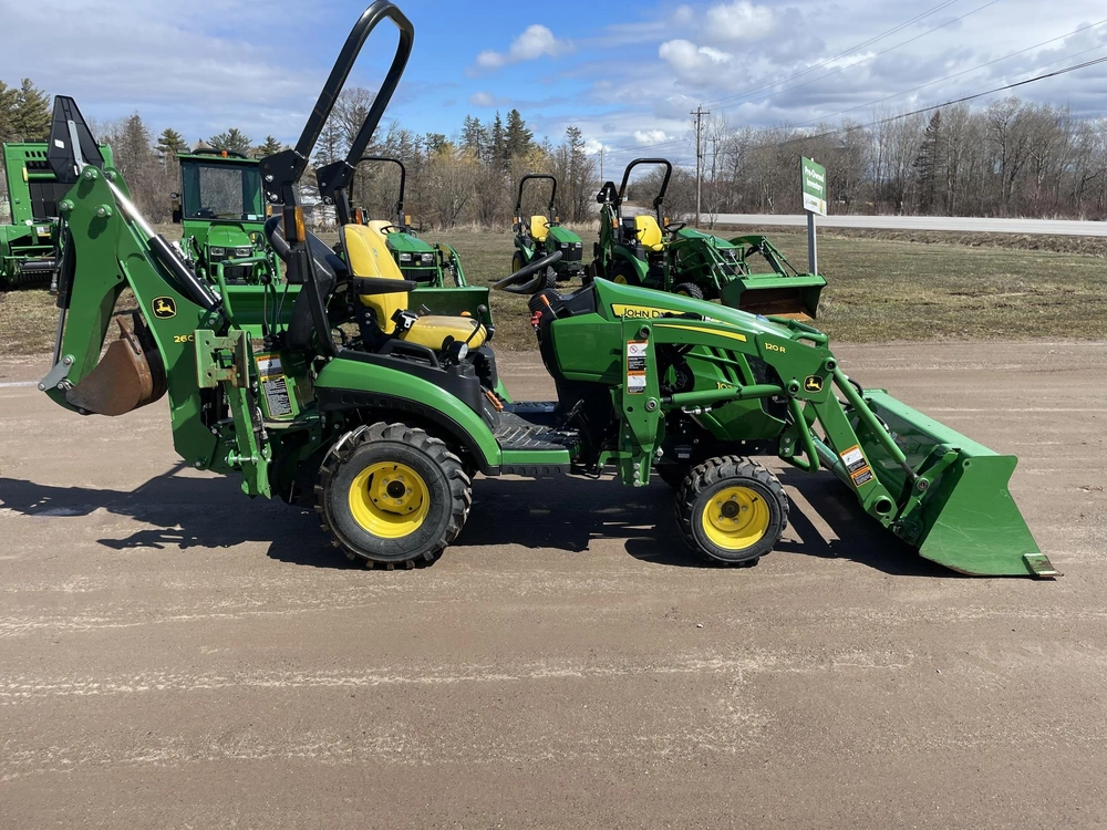 2022 John Deere 1025r alt