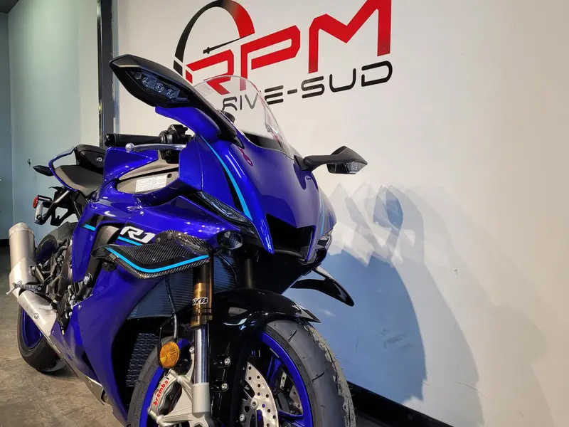Yamaha YZF-R1 *À partir de 3.99%💳 2026