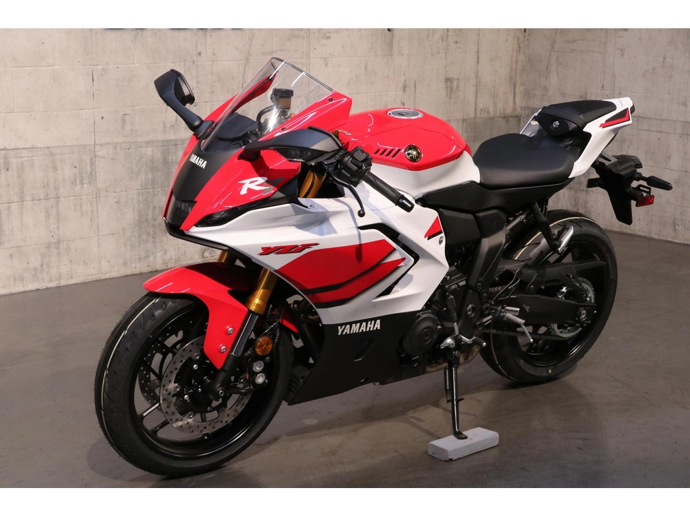 2026 Yamaha Yzf-r7 70e Anniversaire alt
