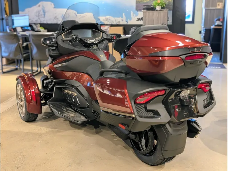 2026 Can-Am Spyder RT Sea-To-Sky - Mars Red Metallic