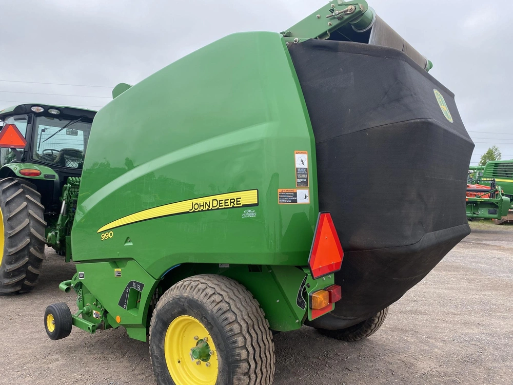 2015 John Deere 990 alt