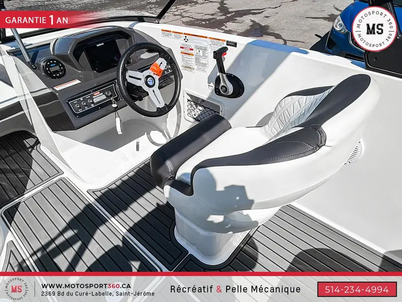 BAYLINER VR5 OPEN DECK 20.5 PIED 250 HP TOUR WAKE + SIMRAD ! 2021