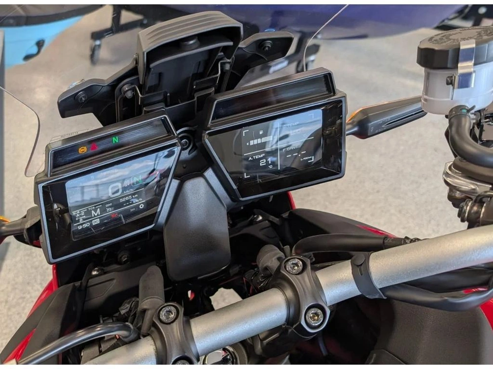 2022 Yamaha 9 Gt alt