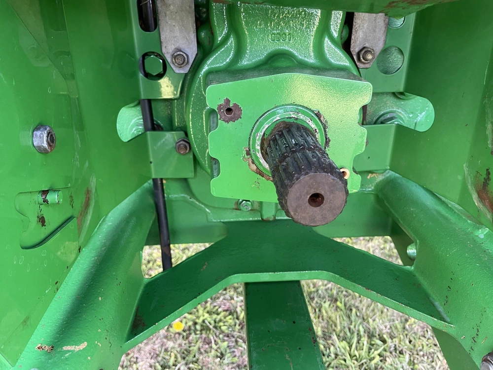 2008 John Deere 8330 alt