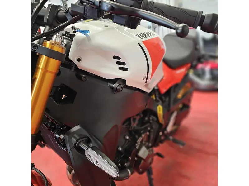 2026 Yamaha XSR 900 thumbnail 3