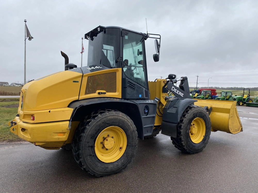 John Deere 344l 2020 alt