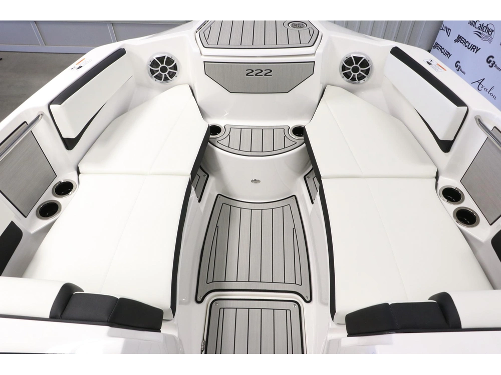 2026 Yamaha 222s alt