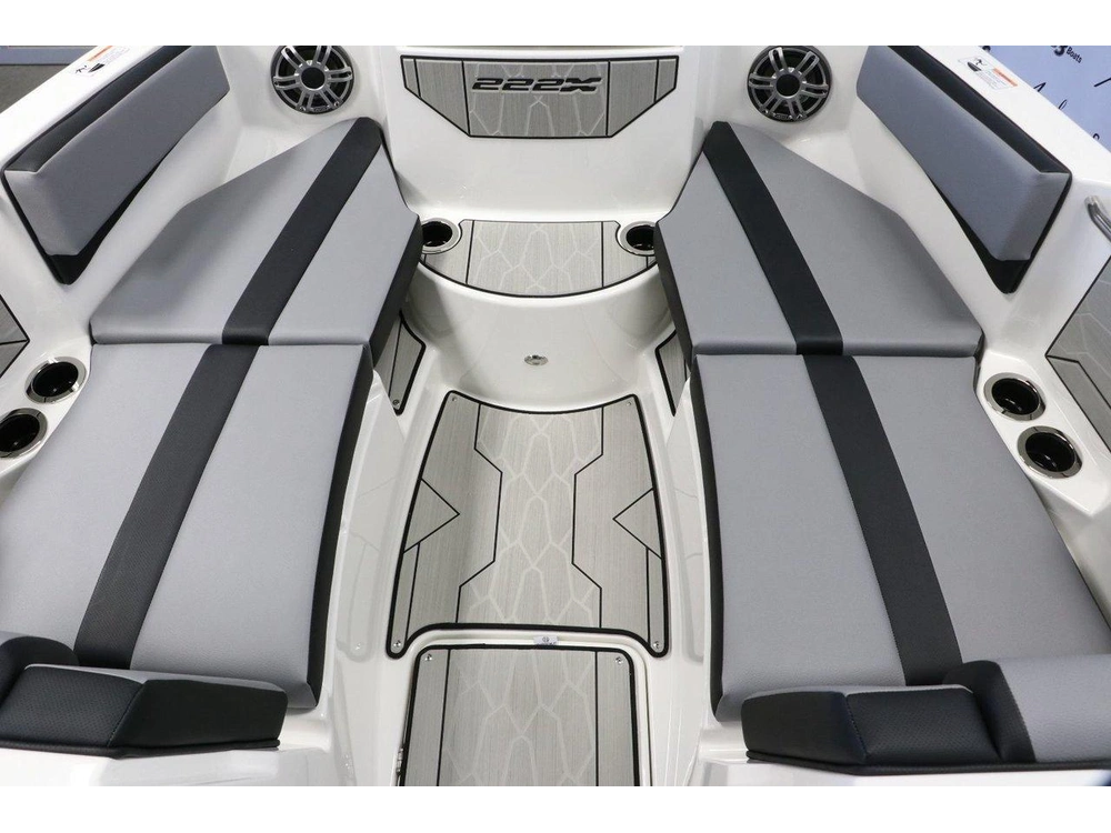 2026 Yamaha 222xd alt