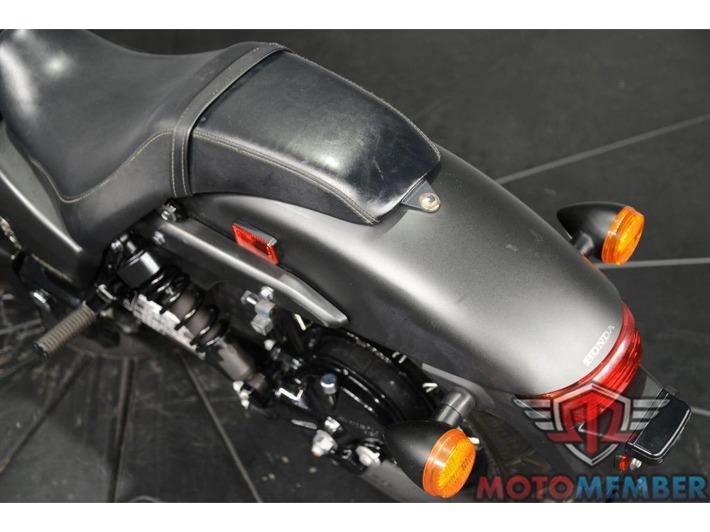 2022 Honda Shadow Phantom alt