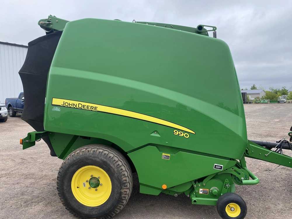 2015 John Deere 990 alt