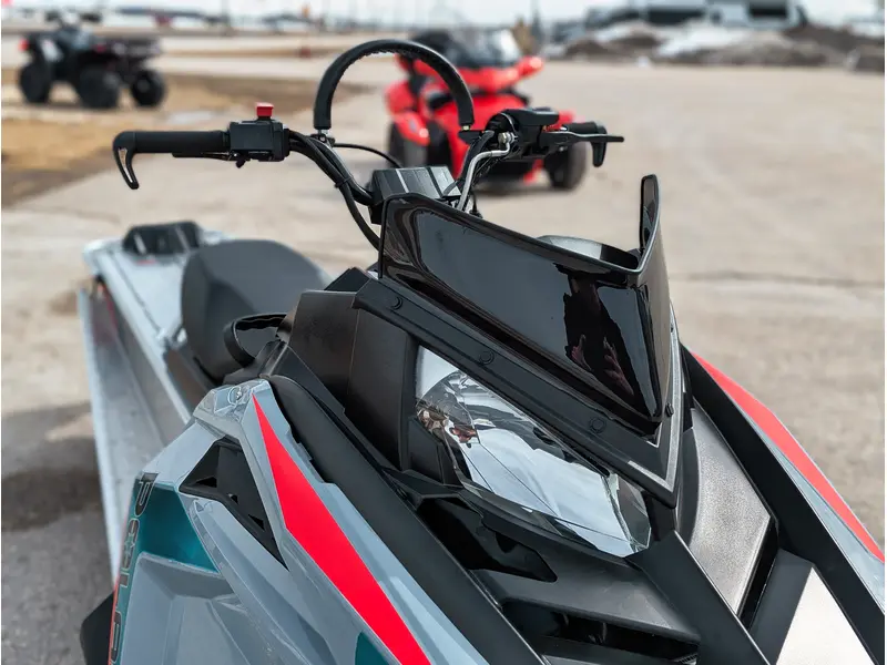 Polaris 550 RMK EVO 144 // Stealth Gray w/ GB Trail Muffler & Electric Visor Plug 2024