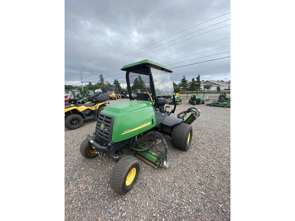 2005 John Deere 3235c alt