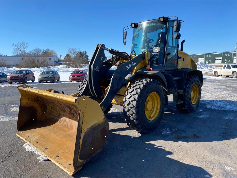 John Deere 344l 2019 alt