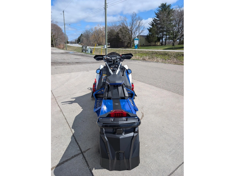 2023 Polaris 850 Indy Adventure 137 alt