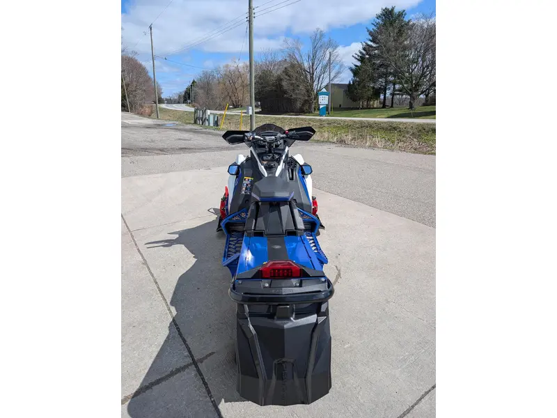Polaris 850 Indy Adventure 137 2023