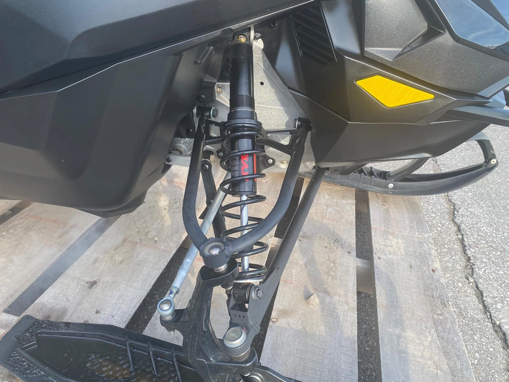 2025 Ski-doo Backcountry X 850 E-tec alt