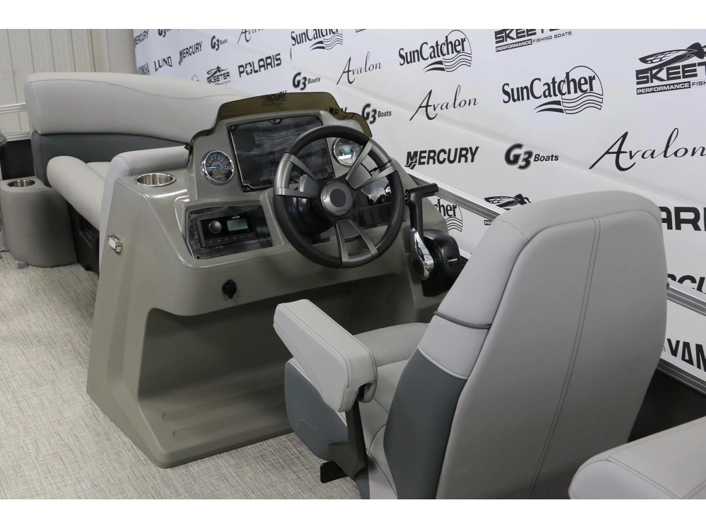 Avalon Vls 2180 Quad Lounger + Yamaha 70 Hp 2026 alt