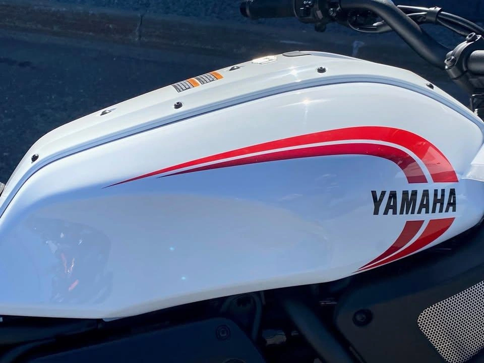 2025 Yamaha Xsr700 Rabais De 2,000$ alt