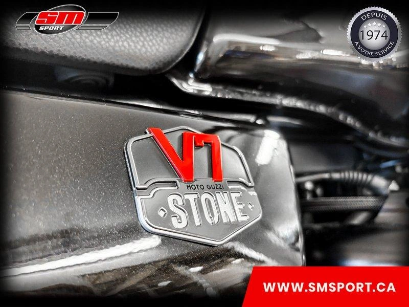 2023 Moto Guzzi Moto V7 alt