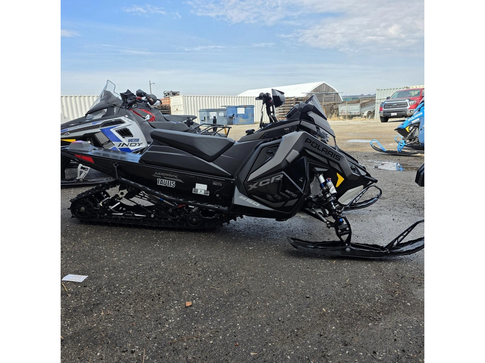 2022 Polaris 850 Indy Xcr 136 alt
