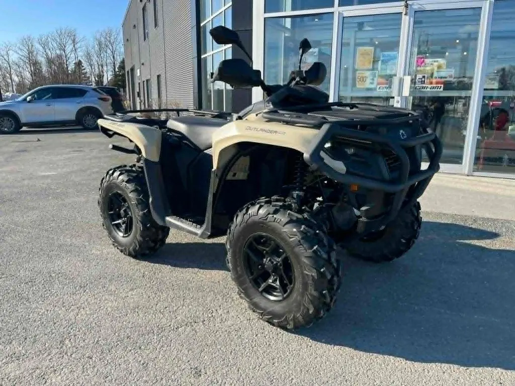 Can-Am OUTLANDER PRO XU HD7 2025