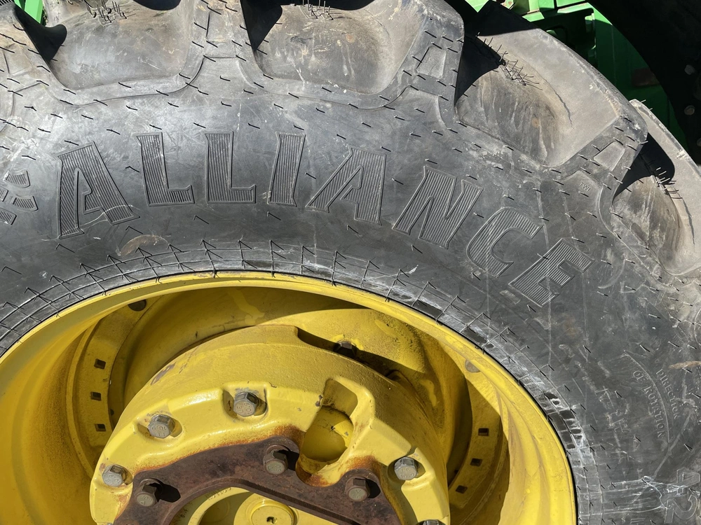 2014 John Deere 8320r alt