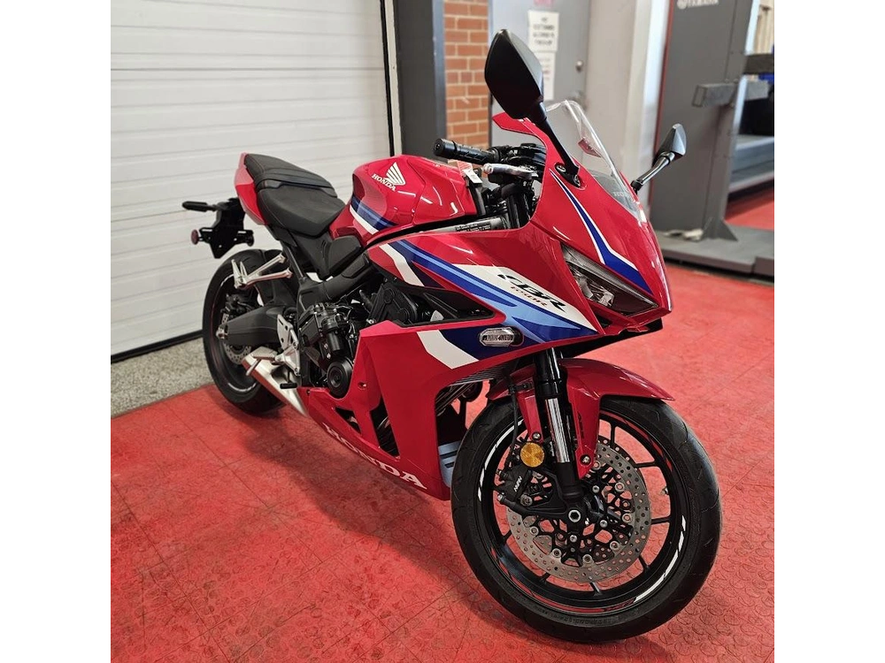 2025 Honda Cbr650r alt