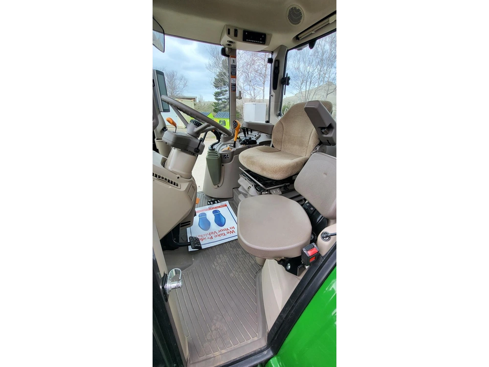 John Deere 6120m 2024 alt