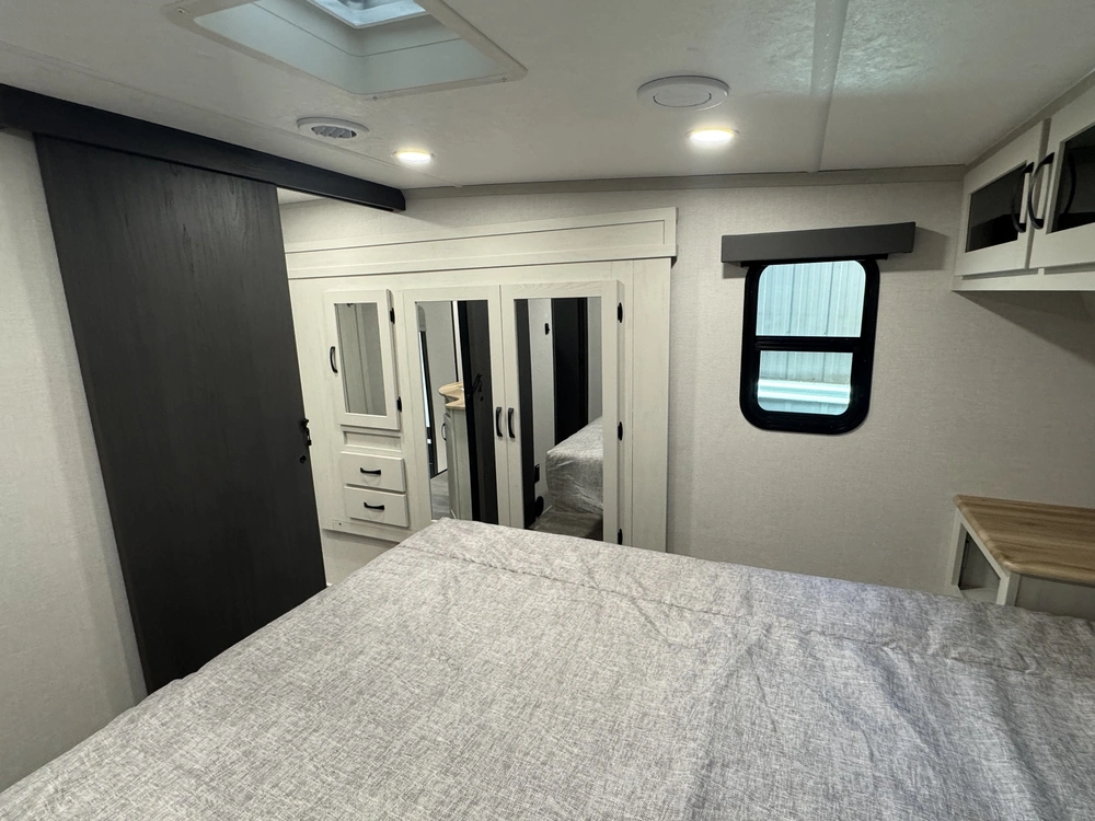 Coachmen Chaparral 27bar 2026 alt