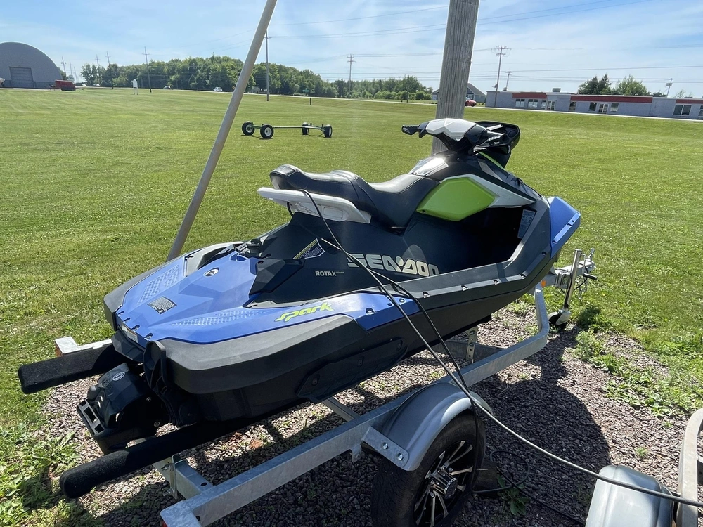 Sea-doo Spark 2up 90 With Ibr And Convenience 2021 alt