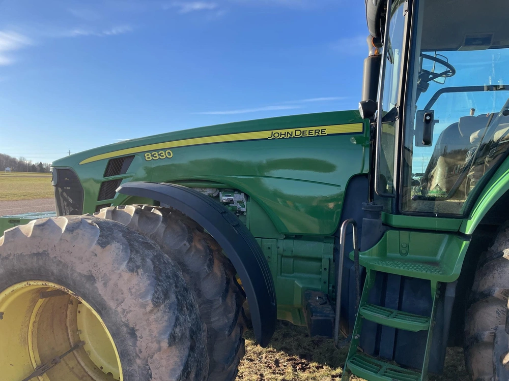 2008 John Deere 8330 alt