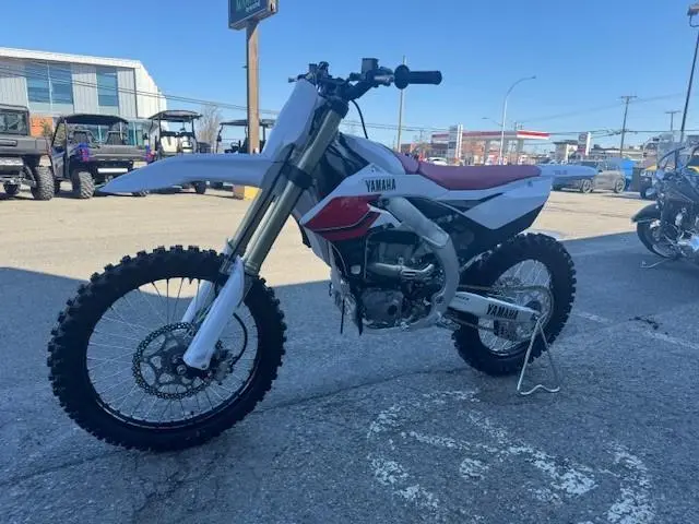 2026 Yamaha YZ450F 70E ANNIVERSAIRE MOTEUR 4 TEMPS thumbnail 3