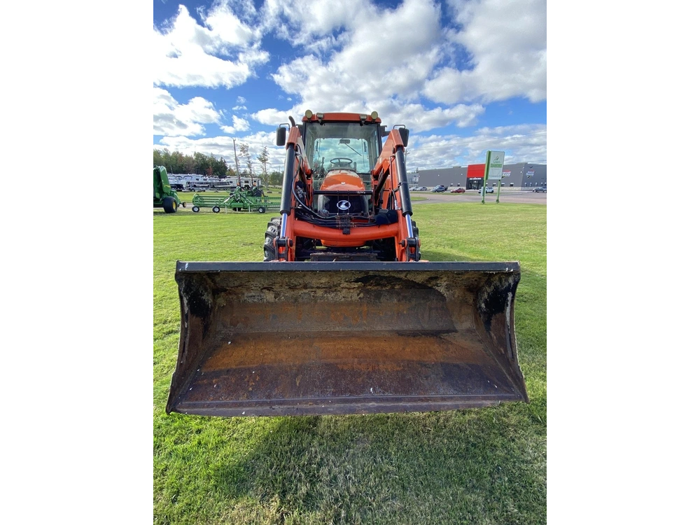 Kubota M110 2010