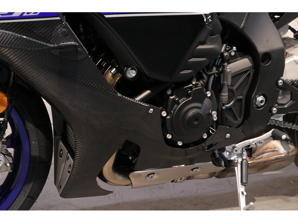 2026 Yamaha Yzf-r1m alt
