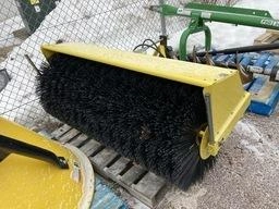 2016 John Deere Sb59 Snow Blower & 60hdb Broom Package alt