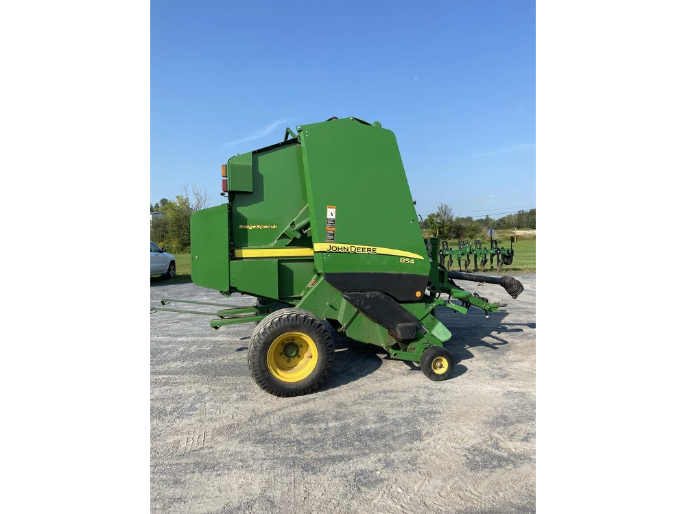 John Deere 854 Silage Special 2015 alt