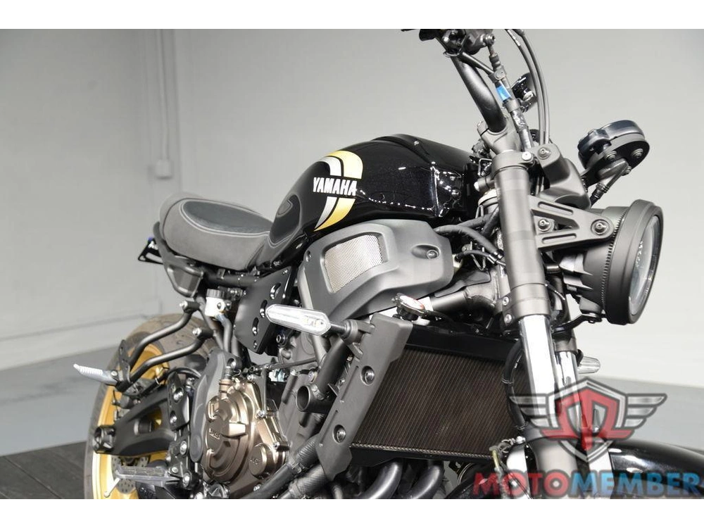 2025 Yamaha Xsr700 alt