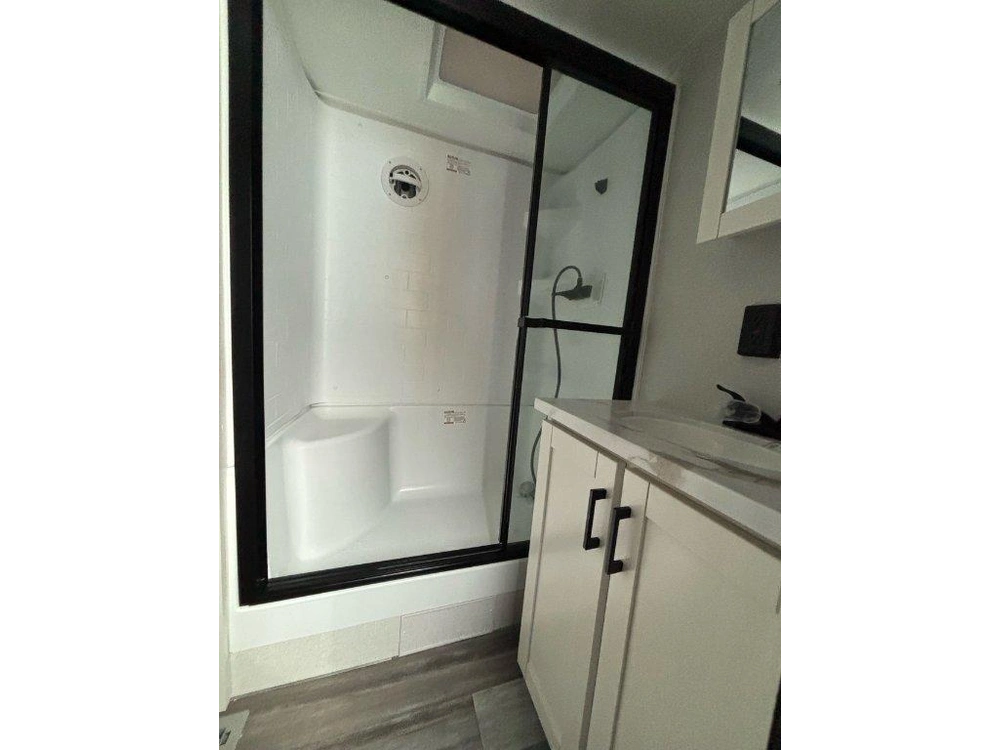 Jayco Jay Flight Bungalow 404loft 2026 alt