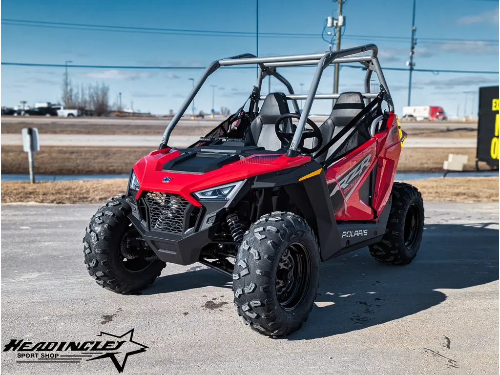 2026 Polaris RZR 200 EFI // Indy Red 